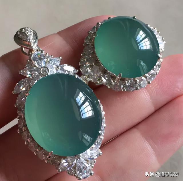 翡翠老蓝水知识,老种蓝水翡翠好不好-第2张图片-翡翠网 翡翠老蓝水知识,老种蓝水翡翠好不好-第2张图片-翡翠网