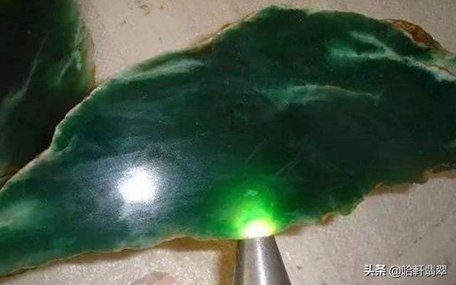 万科20亿翡翠原石开局一块变20万-第7张图片-翡翠网 万科20亿翡翠原石开局一块变20万-第7张图片-翡翠网