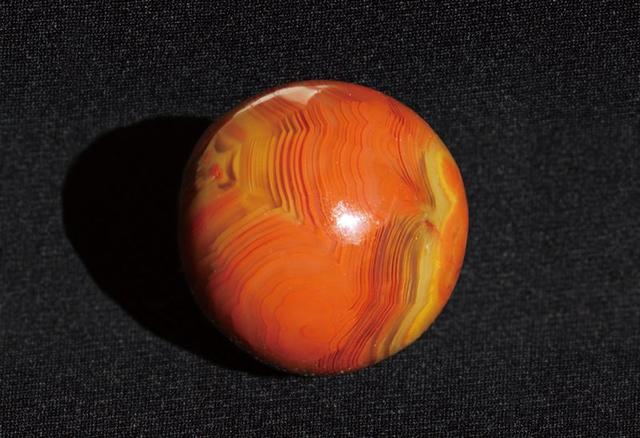 余太翠手镯玉手镯功效赵本山戴翡翠手镯-第3张图片-翡翠网