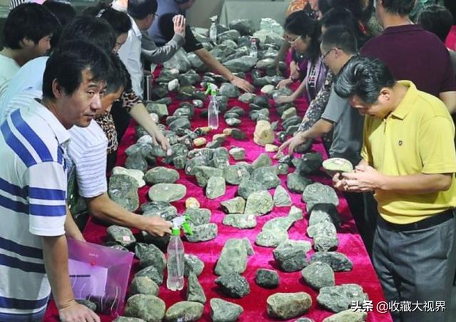 翡翠原石产地有哪里保山开窗原石翡翠-第6张图片-翡翠网 翡翠原石产地有哪里保山开窗原石翡翠-第6张图片-翡翠网