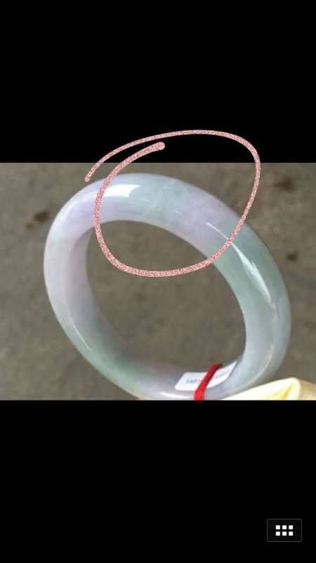 翡翠手镯有裂纹容易断裂吗,翡翠手镯的石裂能再生吗-第2张图片-翡翠网 翡翠手镯有裂纹容易断裂吗,翡翠手镯的石裂能再生吗-第2张图片-翡翠网