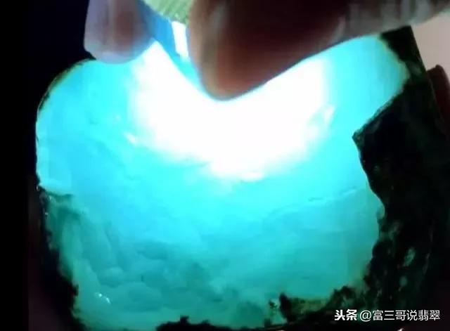 翡翠皮价格,白沙皮翡翠原石-第11张图片-翡翠网 翡翠皮价格,白沙皮翡翠原石-第11张图片-翡翠网