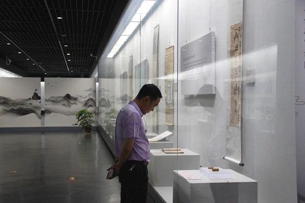 安平翡翠原石玉石毛料翡翠原石批发-第1张图片-翡翠网 安平翡翠原石玉石毛料翡翠原石批发-第1张图片-翡翠网