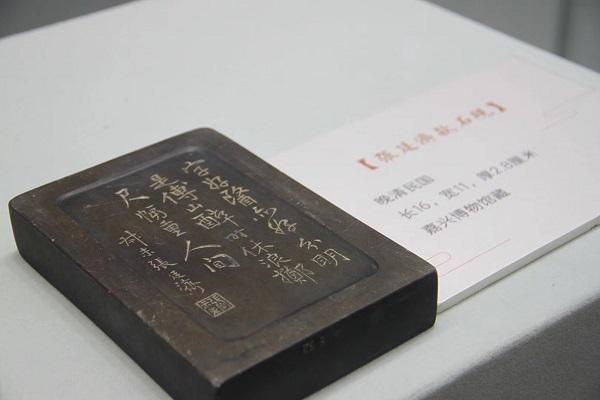 安平翡翠原石玉石毛料翡翠原石批发-第8张图片-翡翠网 安平翡翠原石玉石毛料翡翠原石批发-第8张图片-翡翠网