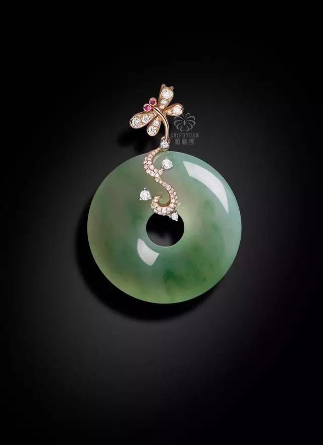 玻璃种帝王绿48亿手镯翡翠原石是按斤卖的吗-第17张图片-翡翠网 玻璃种帝王绿48亿手镯翡翠原石是按斤卖的吗-第17张图片-翡翠网