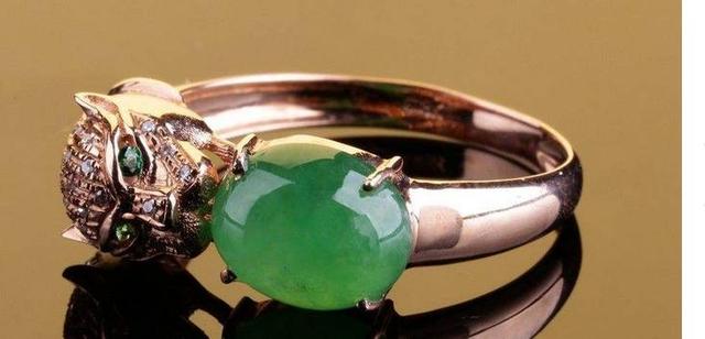 玻璃种帝王绿48亿手镯翡翠原石是按斤卖的吗-第27张图片-翡翠网 玻璃种帝王绿48亿手镯翡翠原石是按斤卖的吗-第27张图片-翡翠网