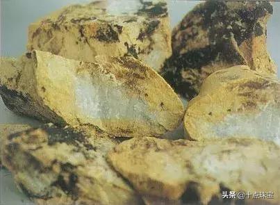 关于翡翠原石皮壳的绺裂的信息-第13张图片-翡翠网 关于翡翠原石皮壳的绺裂的信息-第13张图片-翡翠网