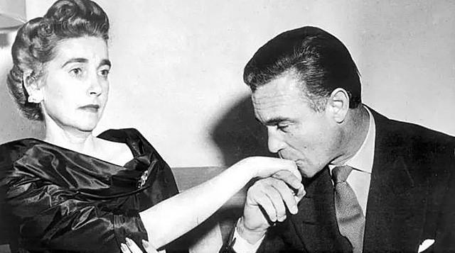 糯种翡翠手镯,新疆翡翠手镯价格-第9张图片-翡翠网 糯种翡翠手镯,新疆翡翠手镯价格-第9张图片-翡翠网