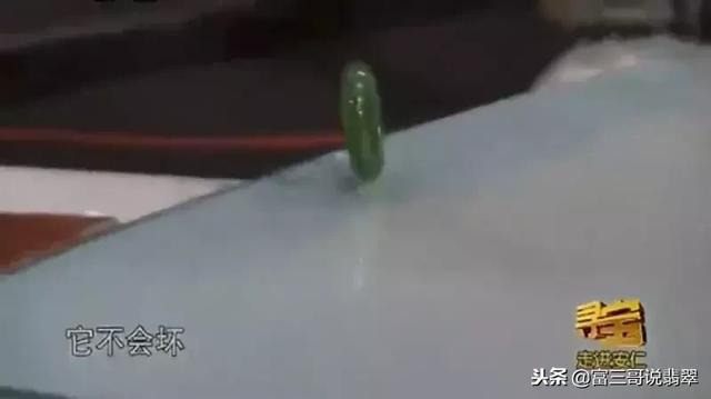 边境翡翠手镯现场的简单介绍-第13张图片-翡翠网 边境翡翠手镯现场的简单介绍-第13张图片-翡翠网