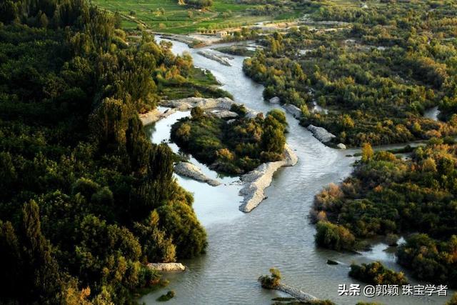香港特别行政区翡翠赌石知识赌石300块钱赌出5亿-第9张图片-翡翠网 香港特别行政区翡翠赌石知识赌石300块钱赌出5亿-第9张图片-翡翠网