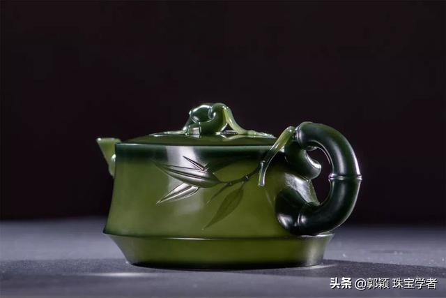 香港特别行政区翡翠赌石知识赌石300块钱赌出5亿-第11张图片-翡翠网 香港特别行政区翡翠赌石知识赌石300块钱赌出5亿-第11张图片-翡翠网