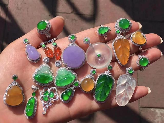 包含通灵的翡翠价格的词条-第1张图片-翡翠网 包含通灵的翡翠价格的词条-第1张图片-翡翠网