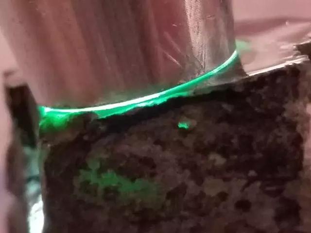 翡翠戒面原石切割视频翡翠原石叫什么-第4张图片-翡翠网 翡翠戒面原石切割视频翡翠原石叫什么-第4张图片-翡翠网