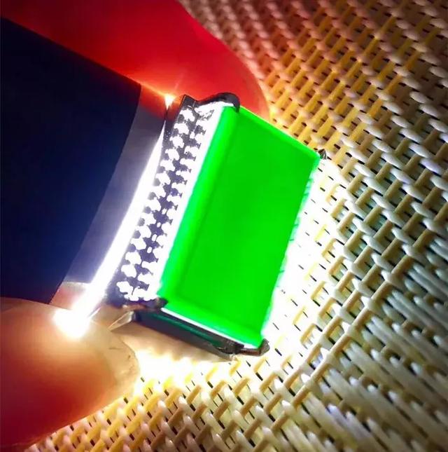 翡翠戒面原石切割视频翡翠原石叫什么-第7张图片-翡翠网 翡翠戒面原石切割视频翡翠原石叫什么-第7张图片-翡翠网