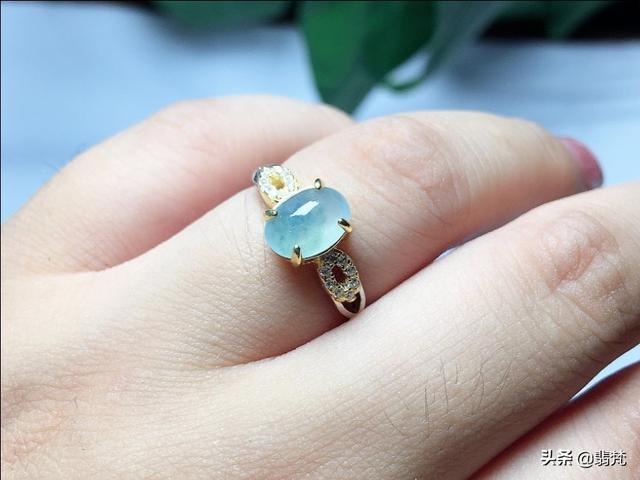 包含冰种白色翡翠戒指价格的词条-第3张图片-翡翠网 包含冰种白色翡翠戒指价格的词条-第3张图片-翡翠网