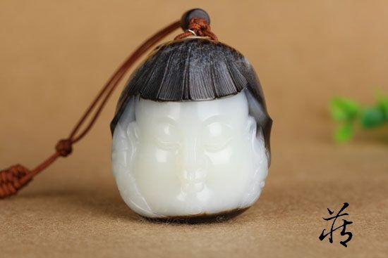 纯黑皮翡翠原石最能出什么色的简单介绍-第18张图片-翡翠网 纯黑皮翡翠原石最能出什么色的简单介绍-第18张图片-翡翠网