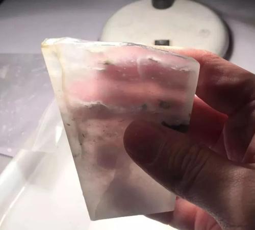 糯种翡翠绿带手镯的简单介绍-第35张图片-翡翠网 糯种翡翠绿带手镯的简单介绍-第35张图片-翡翠网