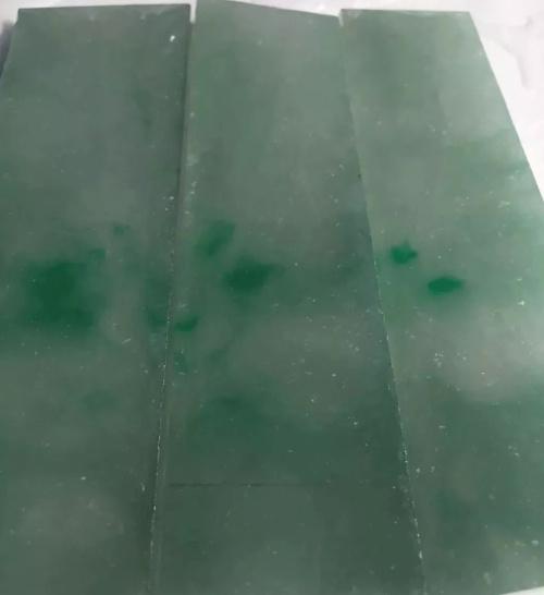 糯种翡翠绿带手镯的简单介绍-第41张图片-翡翠网 糯种翡翠绿带手镯的简单介绍-第41张图片-翡翠网