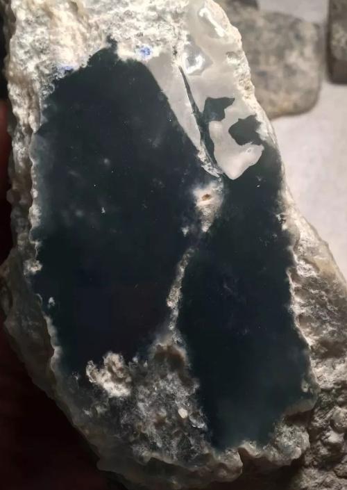 糯种翡翠绿带手镯的简单介绍-第49张图片-翡翠网 糯种翡翠绿带手镯的简单介绍-第49张图片-翡翠网