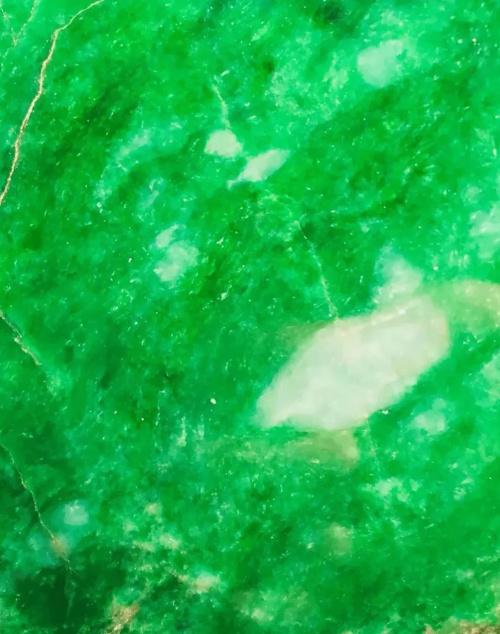 糯种翡翠绿带手镯的简单介绍-第56张图片-翡翠网 糯种翡翠绿带手镯的简单介绍-第56张图片-翡翠网