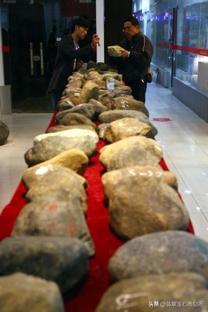 直播卖翡翠玉是真的吗美女直播间翡翠知识-第34张图片-翡翠网 直播卖翡翠玉是真的吗美女直播间翡翠知识-第34张图片-翡翠网