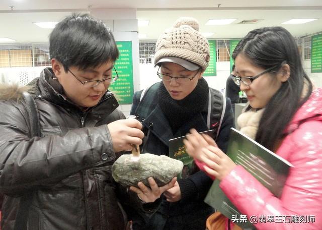 直播卖翡翠玉是真的吗美女直播间翡翠知识-第36张图片-翡翠网 直播卖翡翠玉是真的吗美女直播间翡翠知识-第36张图片-翡翠网