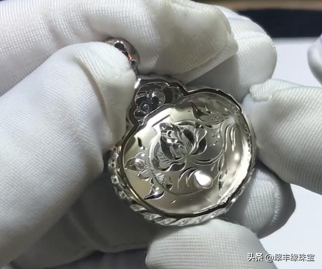 A货翡翠手镯翡翠图片吊坠-第6张图片-翡翠网 A货翡翠手镯翡翠图片吊坠-第6张图片-翡翠网