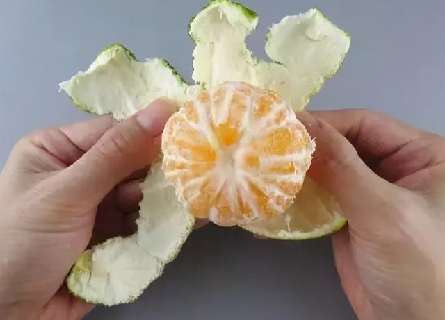 像西瓜皮的翡翠原石原石切出来像大理石-第1张图片-翡翠网 像西瓜皮的翡翠原石原石切出来像大理石-第1张图片-翡翠网