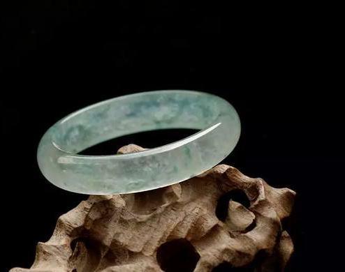 传承翡翠文化知识,有关翡翠方面的知识-第15张图片-翡翠网 传承翡翠文化知识,有关翡翠方面的知识-第15张图片-翡翠网