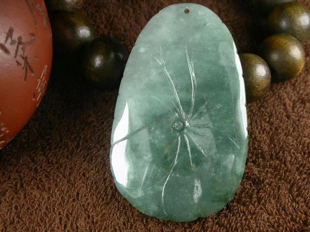 缅甸翡翠油青绿值钱吗缅甸油青翡翠原石-第3张图片-翡翠网 缅甸翡翠油青绿值钱吗缅甸油青翡翠原石-第3张图片-翡翠网