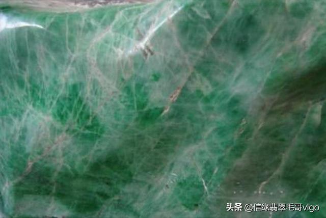 木那翡翠原石的特点图翡翠a货原石图-第8张图片-翡翠网 木那翡翠原石的特点图翡翠a货原石图-第8张图片-翡翠网