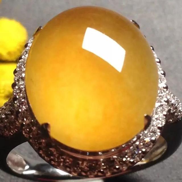 什么是冰种翡翠黄翡翡翠知识-第3张图片-翡翠网 什么是冰种翡翠黄翡翡翠知识-第3张图片-翡翠网