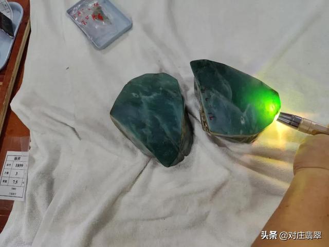 四会翡翠原石抵押广东翡翠原石批发市场-第18张图片-翡翠网 四会翡翠原石抵押广东翡翠原石批发市场-第18张图片-翡翠网