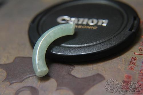 翡翠手镯小了能改什么,玉手镯太大了能改吗-第13张图片-翡翠网 翡翠手镯小了能改什么,玉手镯太大了能改吗-第13张图片-翡翠网