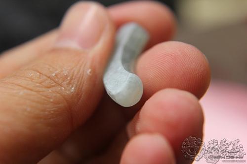 翡翠手镯小了能改什么,玉手镯太大了能改吗-第18张图片-翡翠网 翡翠手镯小了能改什么,玉手镯太大了能改吗-第18张图片-翡翠网