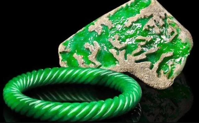 和田玉和翡翠哪个好珍珠翡翠玉石手镯-第8张图片-翡翠网 和田玉和翡翠哪个好珍珠翡翠玉石手镯-第8张图片-翡翠网