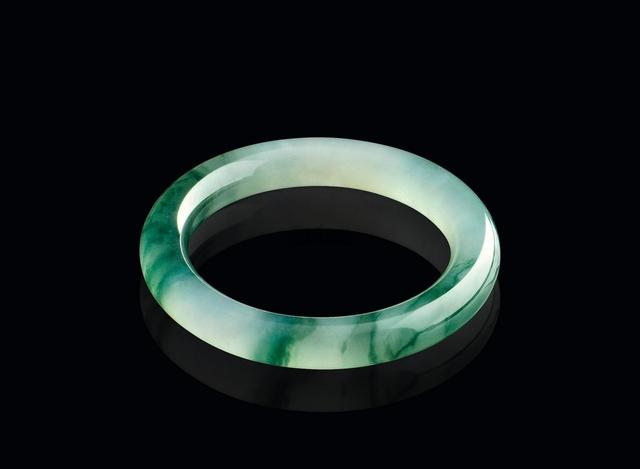 关于翡翠手镯有点干怎么回事的信息-第3张图片-翡翠网 关于翡翠手镯有点干怎么回事的信息-第3张图片-翡翠网