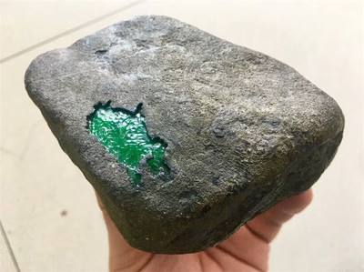 包含冰种翡翠原石价格多少的词条-第2张图片-翡翠网 包含冰种翡翠原石价格多少的词条-第2张图片-翡翠网