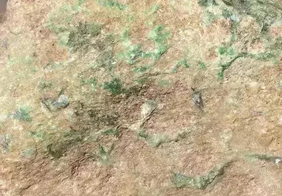 大熊翡翠老板大熊原石翡翠视频-第16张图片-翡翠网 大熊翡翠老板大熊原石翡翠视频-第16张图片-翡翠网