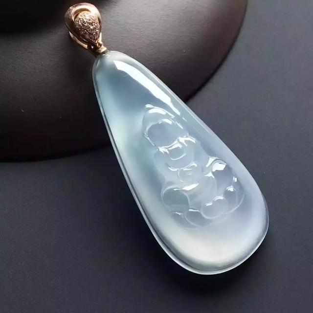 干青种翡翠价格怎么样釉青翡翠价格-第5张图片-翡翠网 干青种翡翠价格怎么样釉青翡翠价格-第5张图片-翡翠网