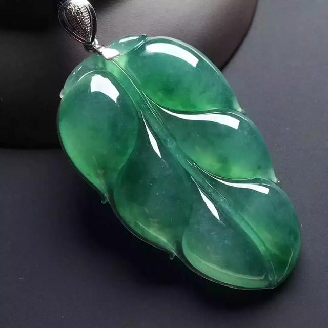 干青种翡翠价格怎么样釉青翡翠价格-第6张图片-翡翠网 干青种翡翠价格怎么样釉青翡翠价格-第6张图片-翡翠网