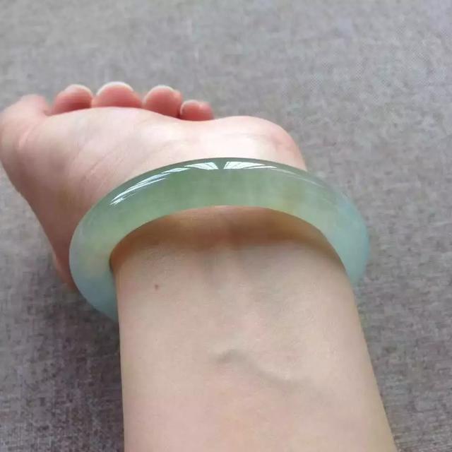 干青种翡翠价格怎么样釉青翡翠价格-第14张图片-翡翠网 干青种翡翠价格怎么样釉青翡翠价格-第14张图片-翡翠网