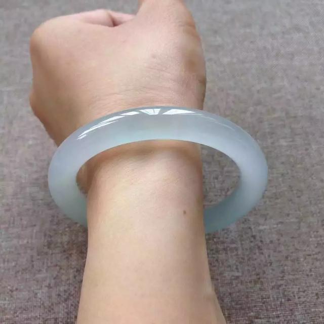 干青种翡翠价格怎么样釉青翡翠价格-第15张图片-翡翠网 干青种翡翠价格怎么样釉青翡翠价格-第15张图片-翡翠网