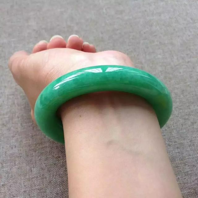 干青种翡翠价格怎么样釉青翡翠价格-第20张图片-翡翠网 干青种翡翠价格怎么样釉青翡翠价格-第20张图片-翡翠网