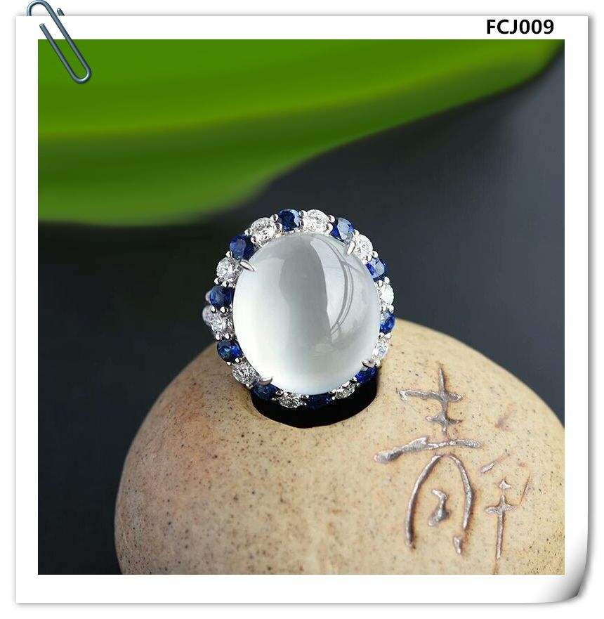 关于白翡翠戒指价格的信息-第1张图片-翡翠网 关于白翡翠戒指价格的信息-第1张图片-翡翠网