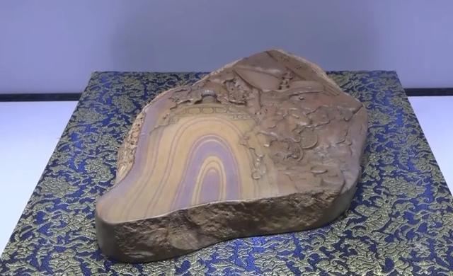 紫金翡翠原石玉石毛料,翡翠原石哪里买-第9张图片-翡翠网 紫金翡翠原石玉石毛料,翡翠原石哪里买-第9张图片-翡翠网