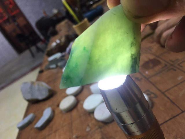 海口市翡翠原石翡翠原石技巧-第2张图片-翡翠网 海口市翡翠原石翡翠原石技巧-第2张图片-翡翠网