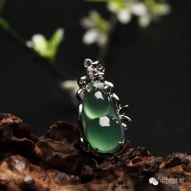 翡翠葫芦寓意翡翠知识寓意-第6张图片-翡翠网 翡翠葫芦寓意翡翠知识寓意-第6张图片-翡翠网