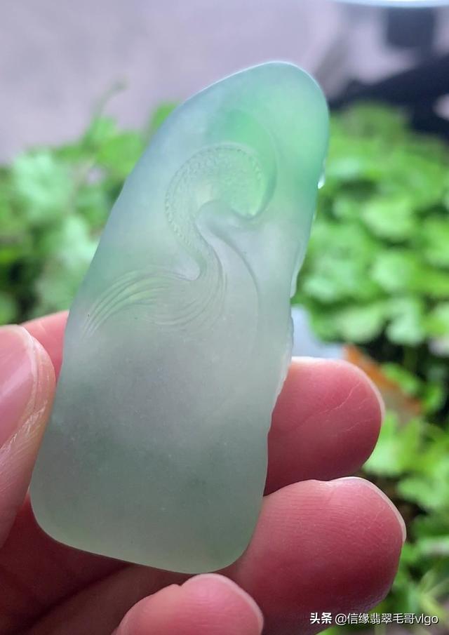 清中期翡翠浮雕龙牌拍卖价格的简单介绍-第11张图片-翡翠网 清中期翡翠浮雕龙牌拍卖价格的简单介绍-第11张图片-翡翠网