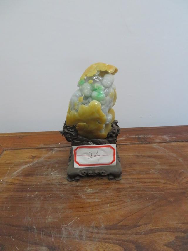 大型翡翠雕件价格,翡翠雕工哪里好-第3张图片-翡翠网 大型翡翠雕件价格,翡翠雕工哪里好-第3张图片-翡翠网